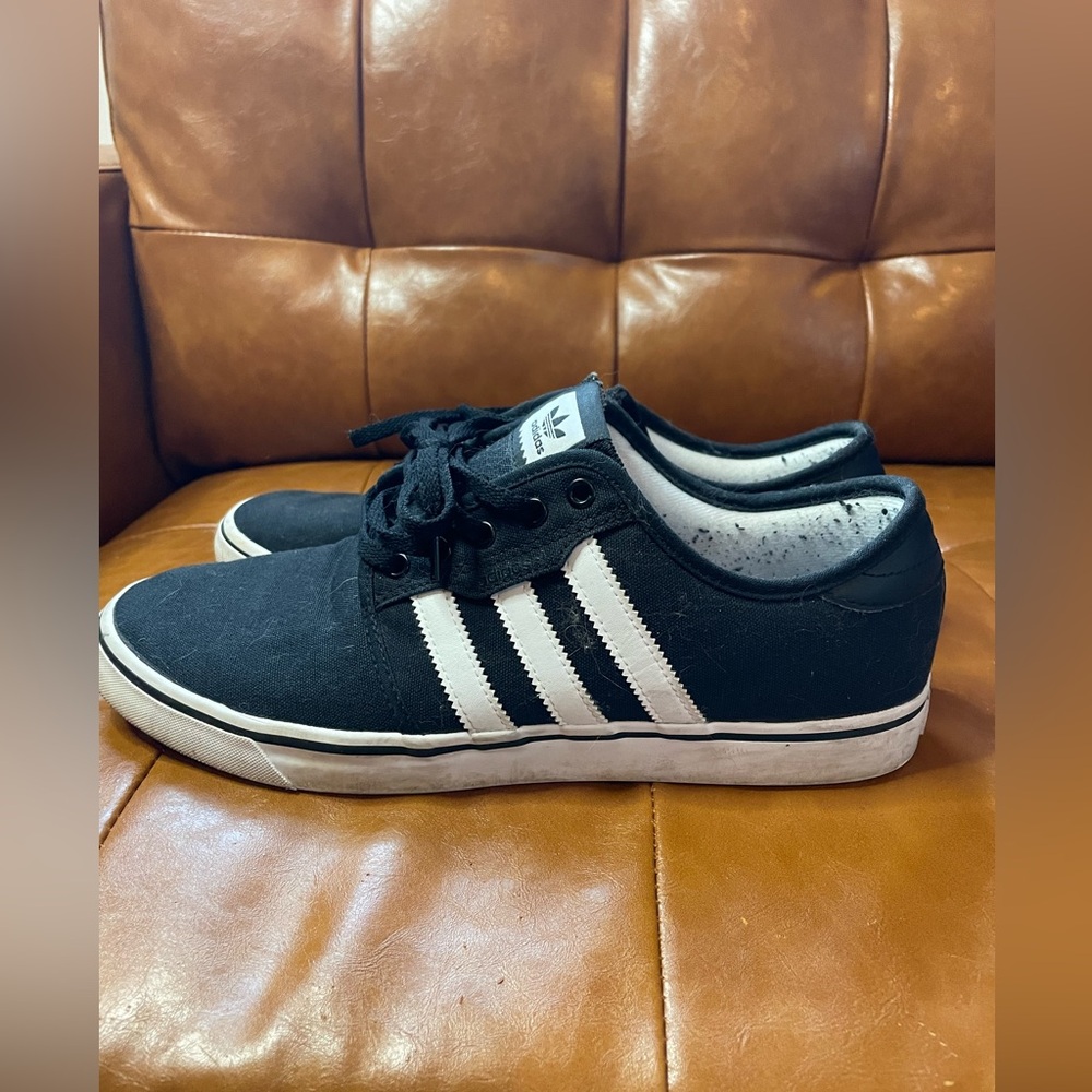 Men’s Adidas Skater Shoes 10.5